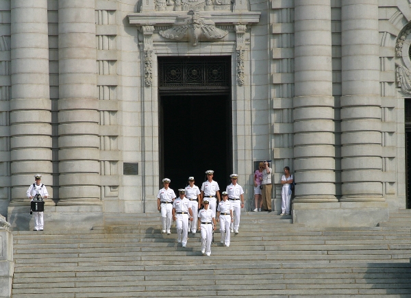 006 Regimental Officers Arrive