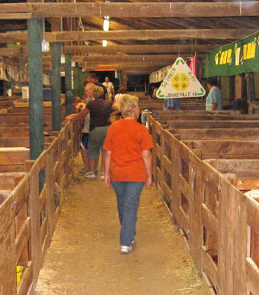 Judy walking the aisles