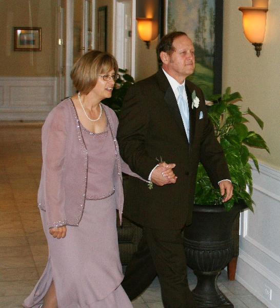 Bob and Kathy enter the hall