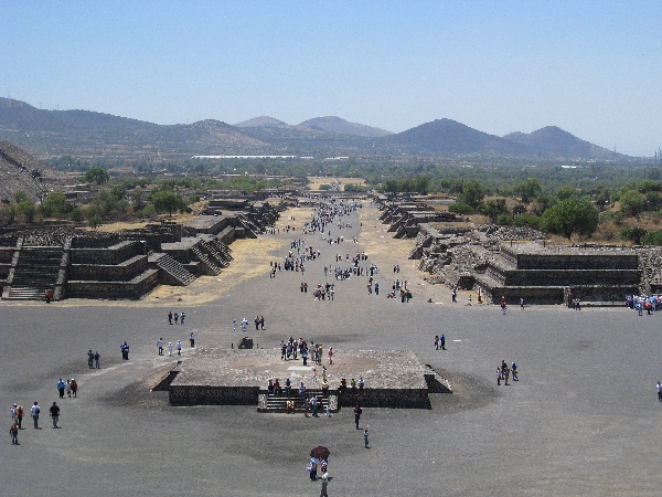 Looking down the Avenue of the Dead